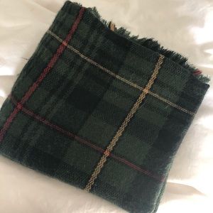 Plaid oversized green scarf